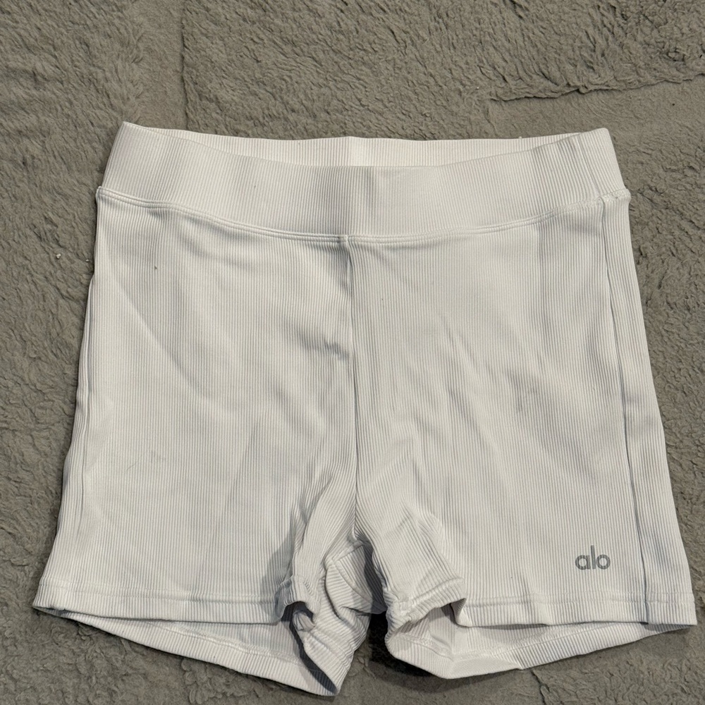 ALO Yoga Women's white Bike Shorts